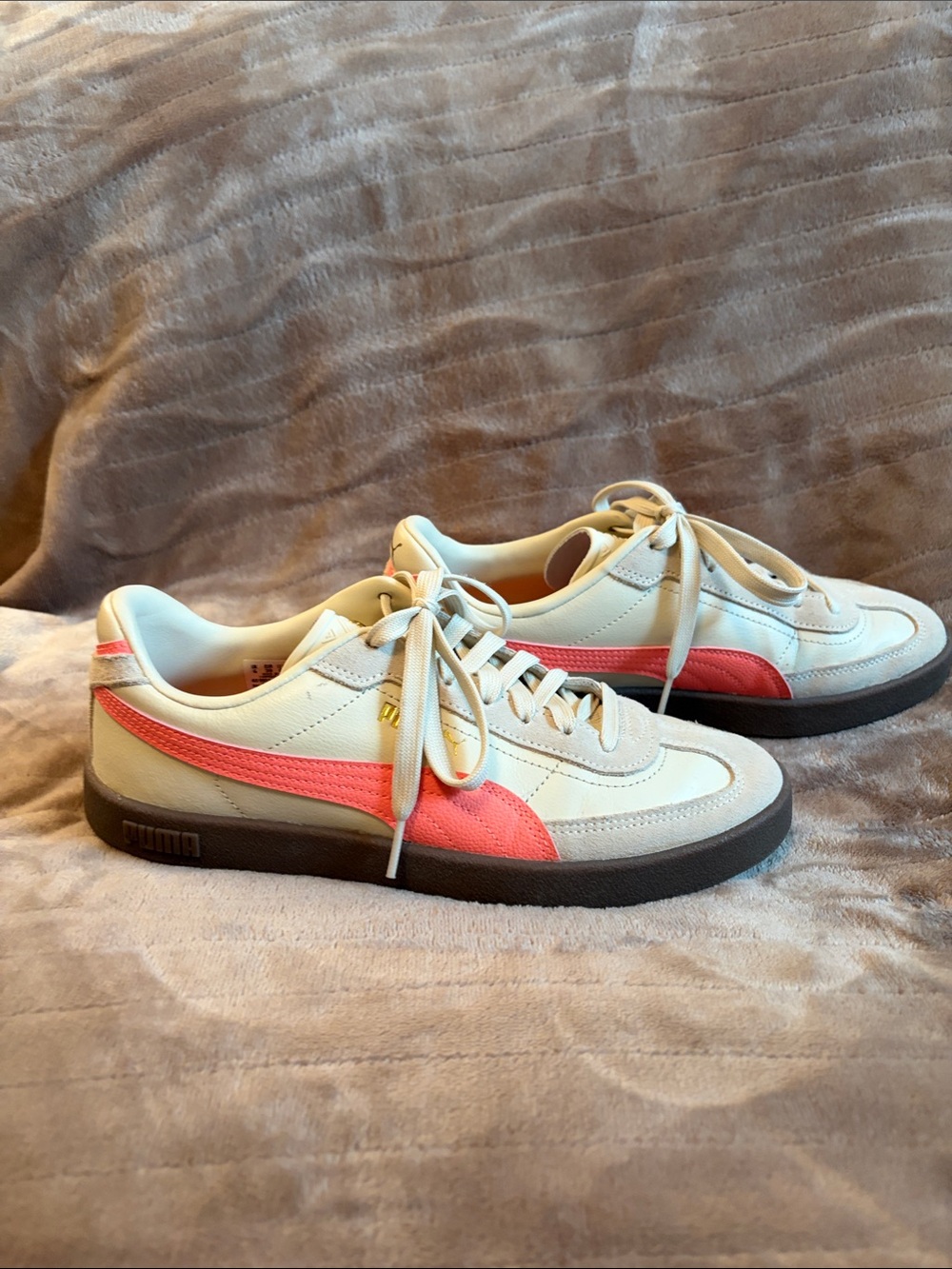 Puma Women's Club Era II Cream Sneakers with Coral Stripe